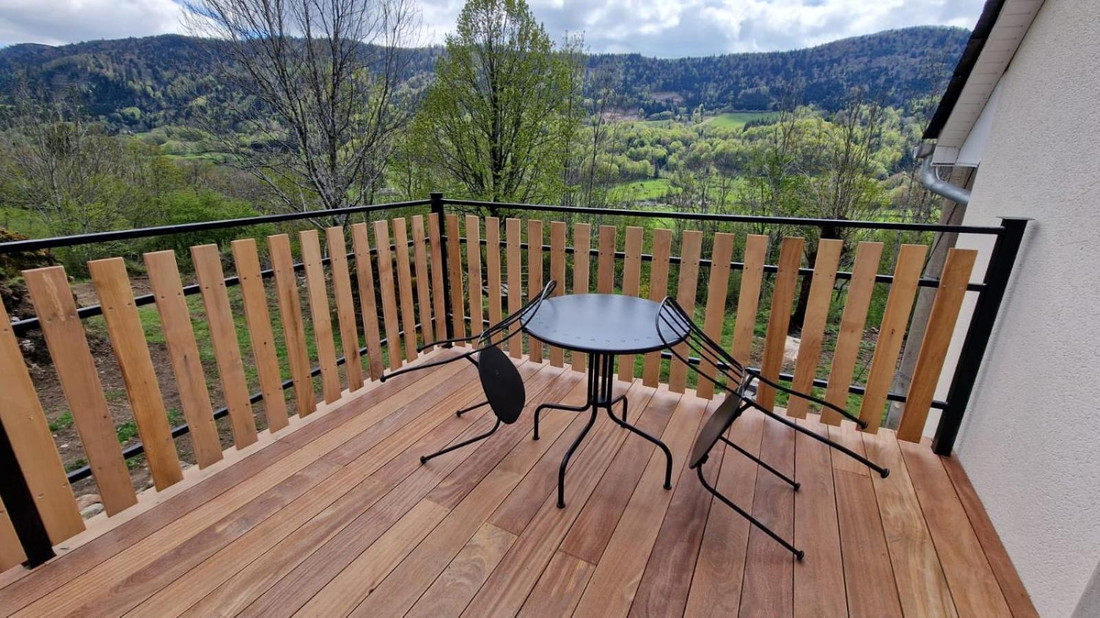 La Puy Mary Bed & Breakfast Le Falgoux Exterior photo