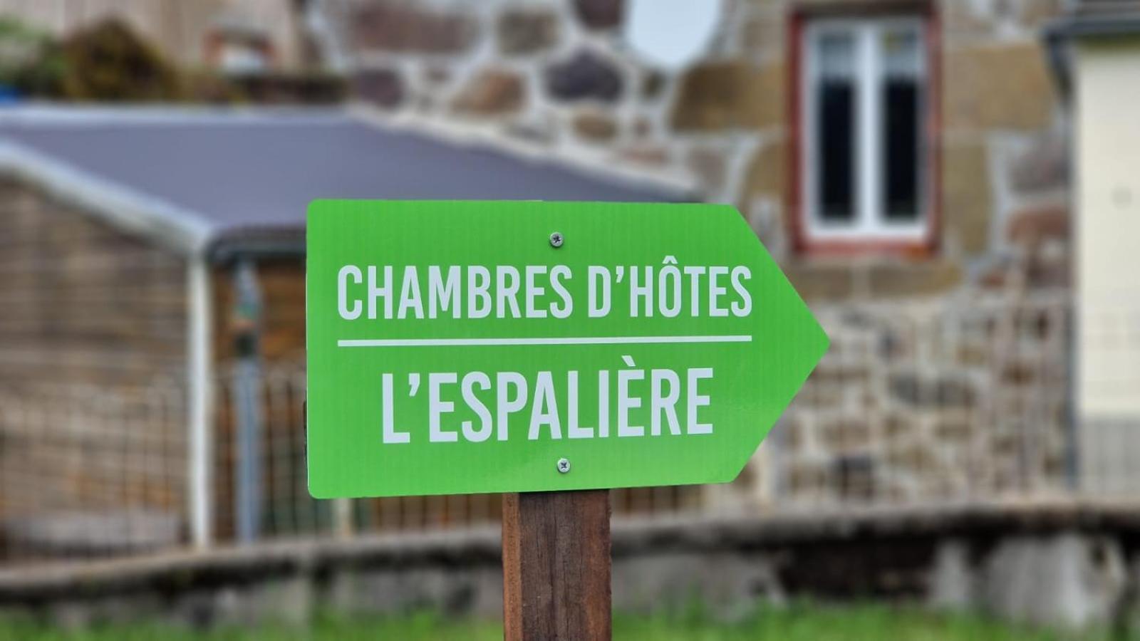 La Puy Mary Bed & Breakfast Le Falgoux Exterior photo